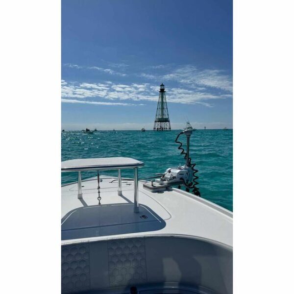 SEA SWIVEL Swiveling Trolling Motor Bracket