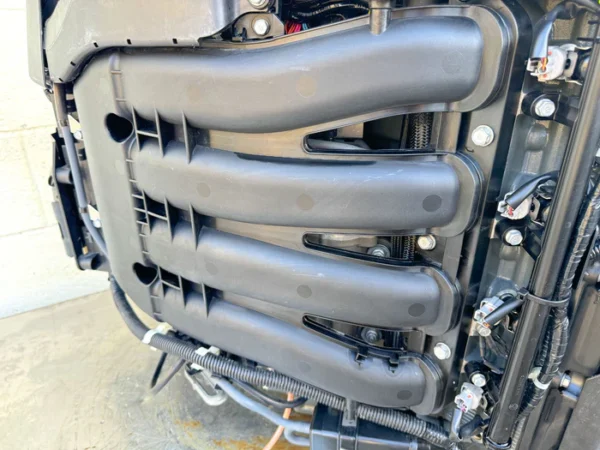 2013 Yamaha 350 HP 4 Stroke Outboard Powerhead