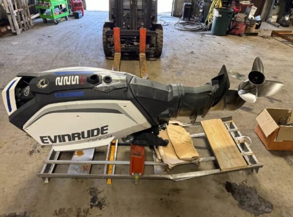 2017 Evinrude E-TEC 225 G2 Outboard Engine – Non-Running