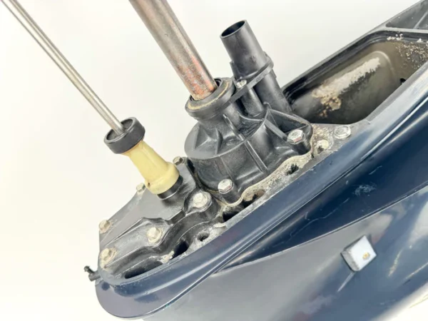 2013 Evinrude 150HP 2 Stroke Etec XL 25" Outboard Lower Unit